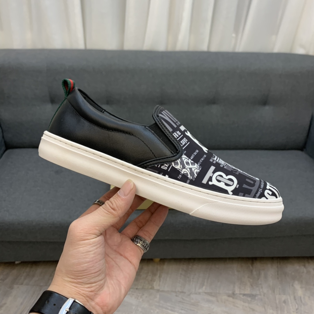 Burberry Perforated Check Sneaker 46 - vstockx