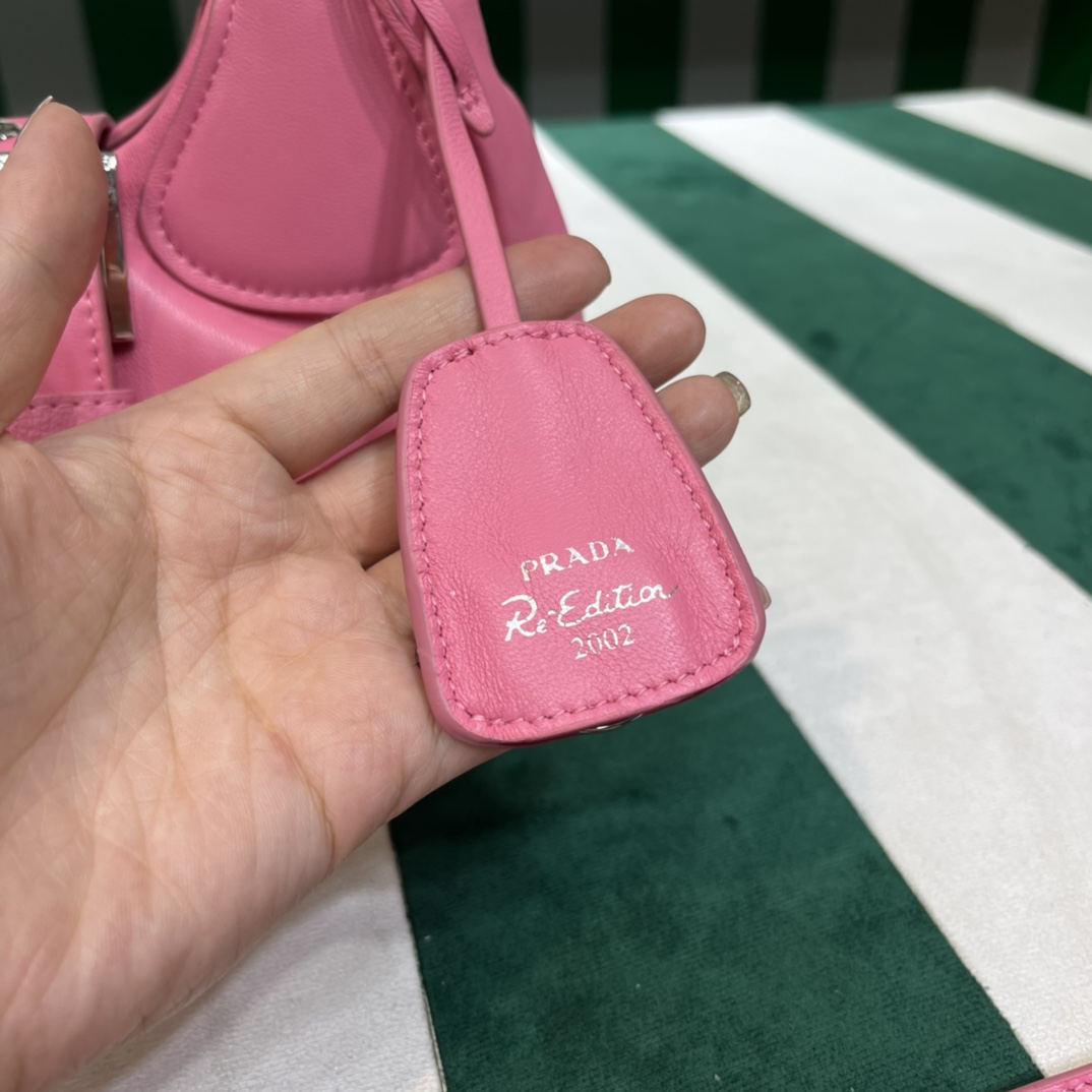 Handbags Prada PRADA PASSAVELA 1BA381 size:23x16x9 cm - vstockx