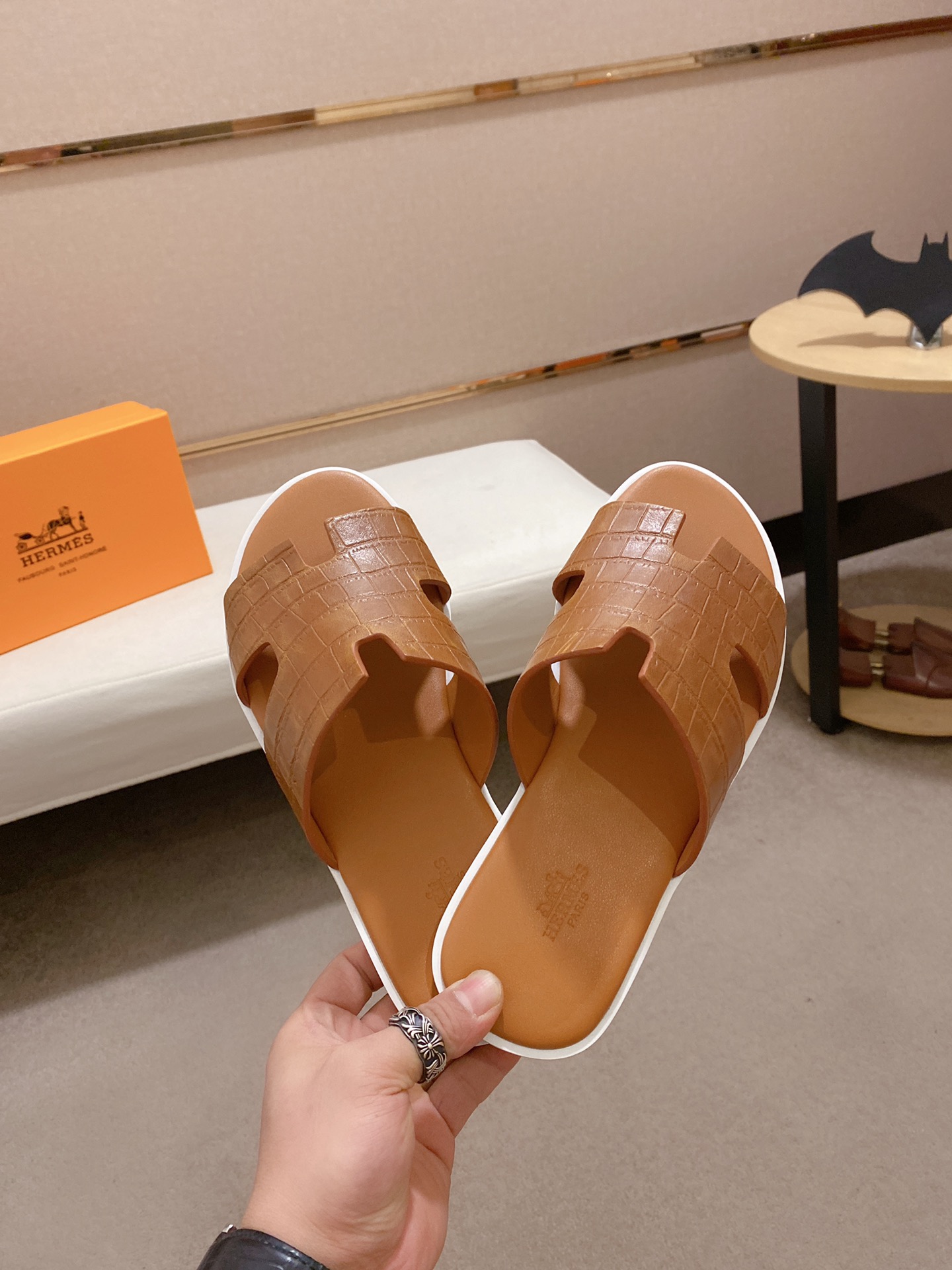 Hermes Sandals 10 - vstockx