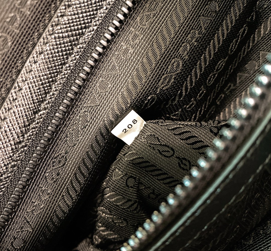 handbags prada 2VG064 size ?4*36*10cm - vstockx