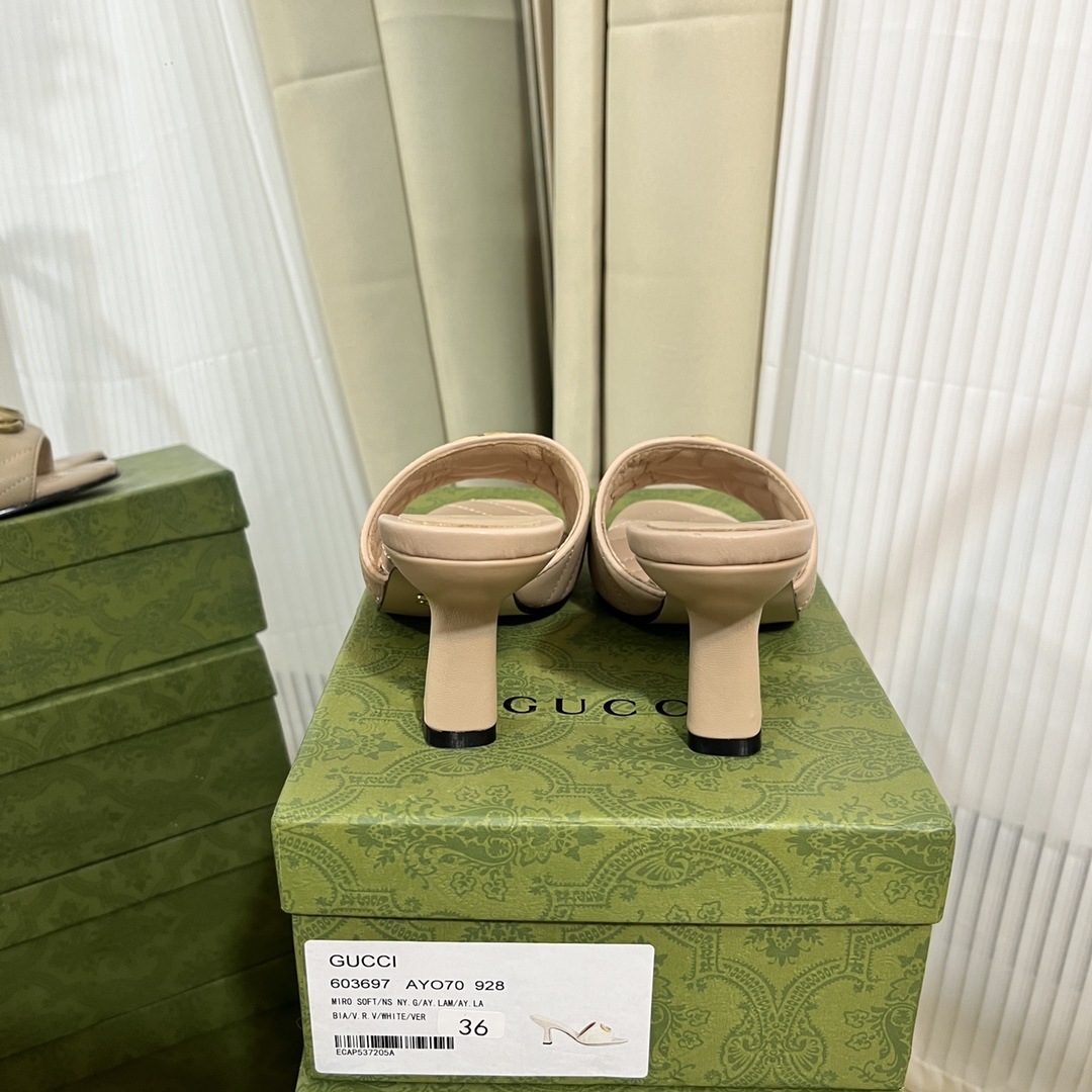 Gucci Women's Double G slide sandal WOMEN 7 - vstockx