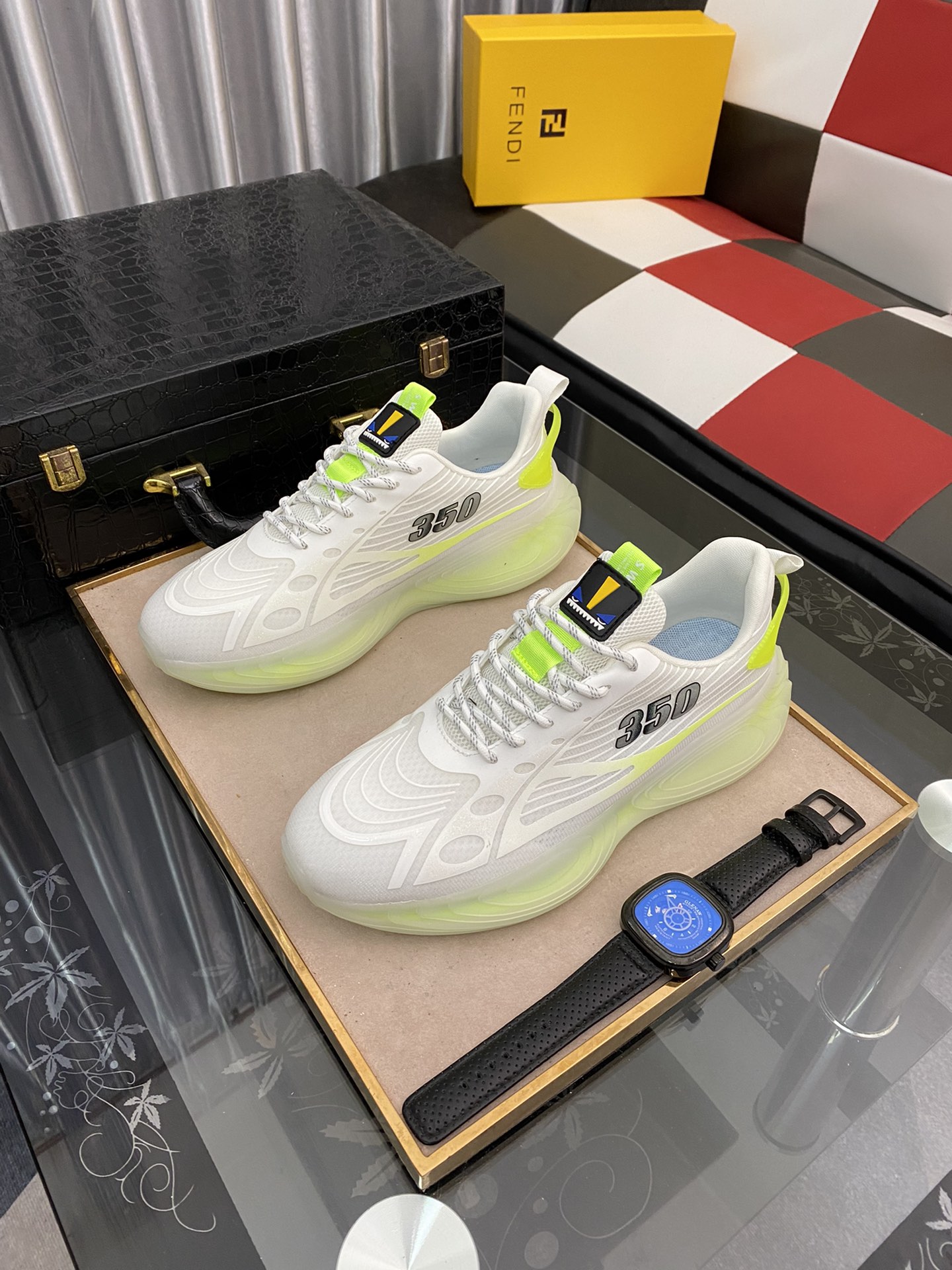 Fendi Low Top Sneakers 3 - vstockx