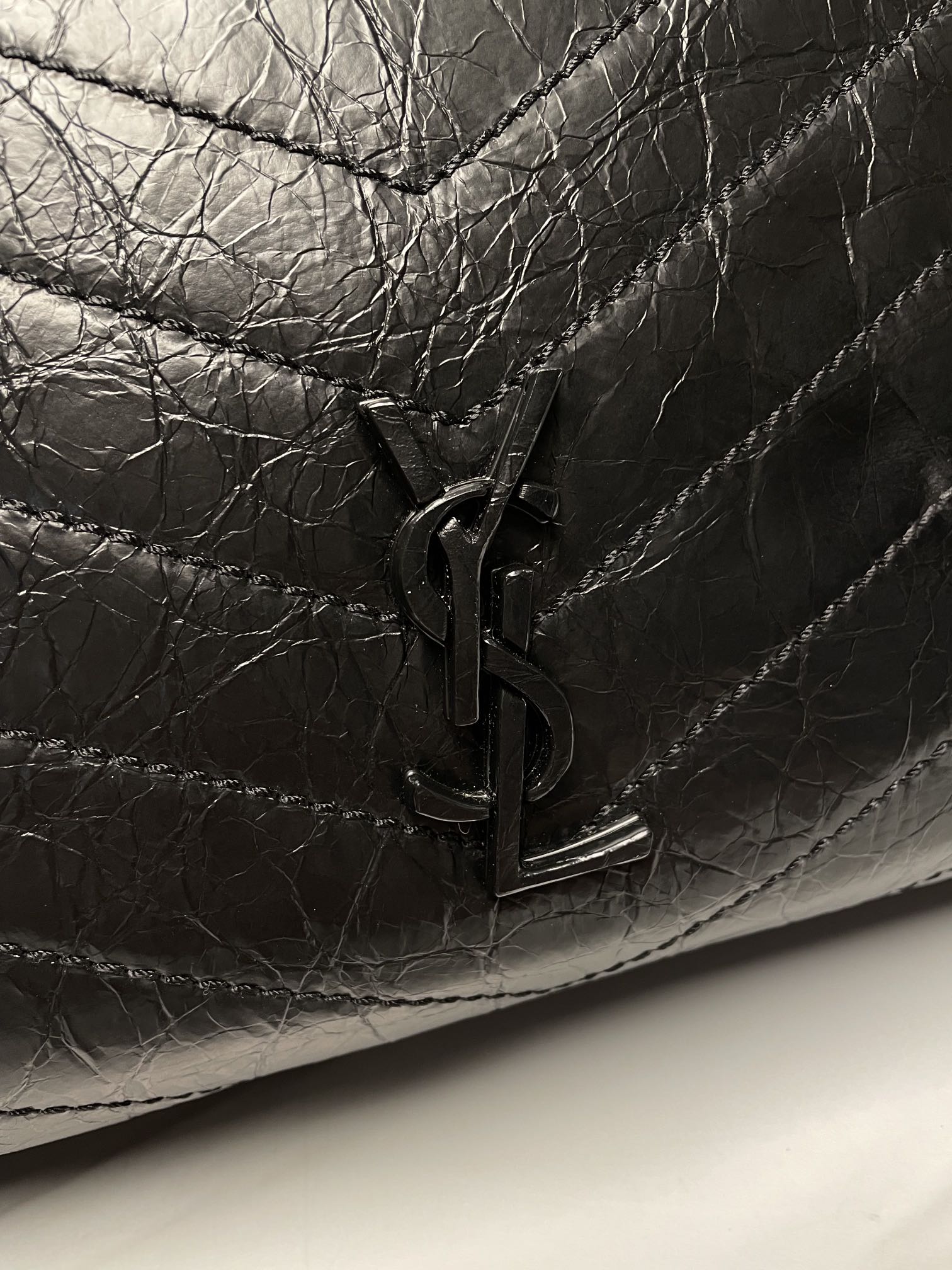 Handbags SAINT LAURENT 577999 size 33x27x11.5 cm - vstockx