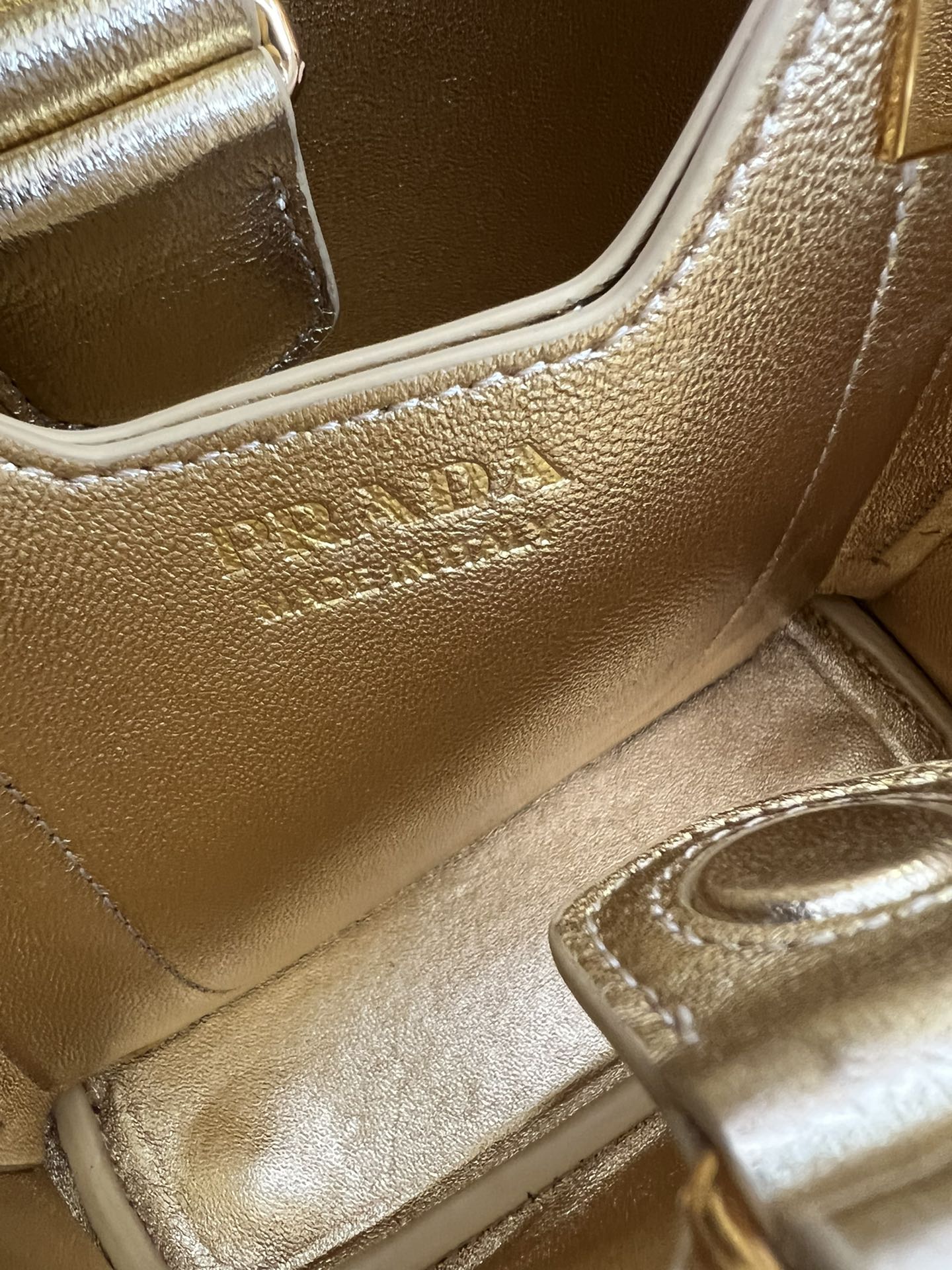 handbags prada 1BA373 15*16*9.5 - vstockx