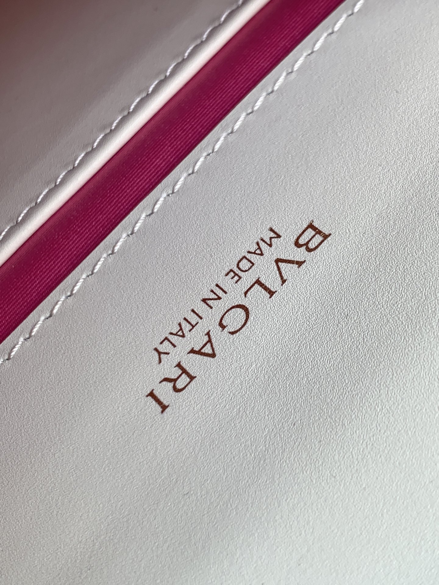 Handbags Bvlgari 383290521 size:15*9.5 cm - vstockx