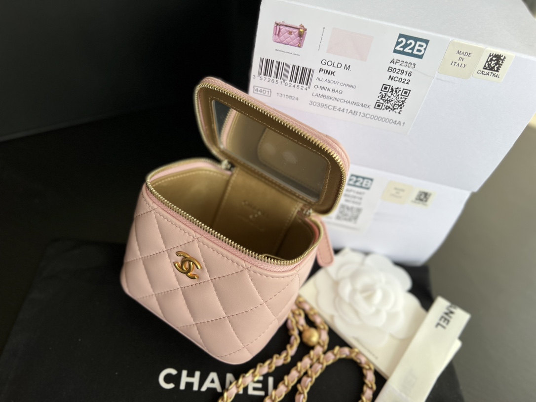 Handbag Chanel AP1447 size 8.5cmx11cmx7 cm - vstockx