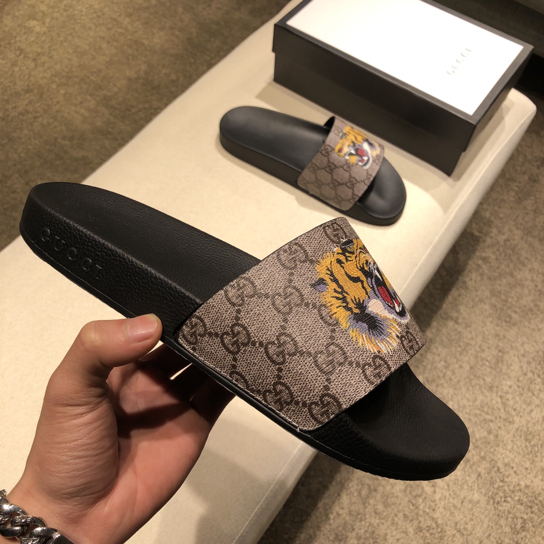 Gucci Slippers 40 - vstockx