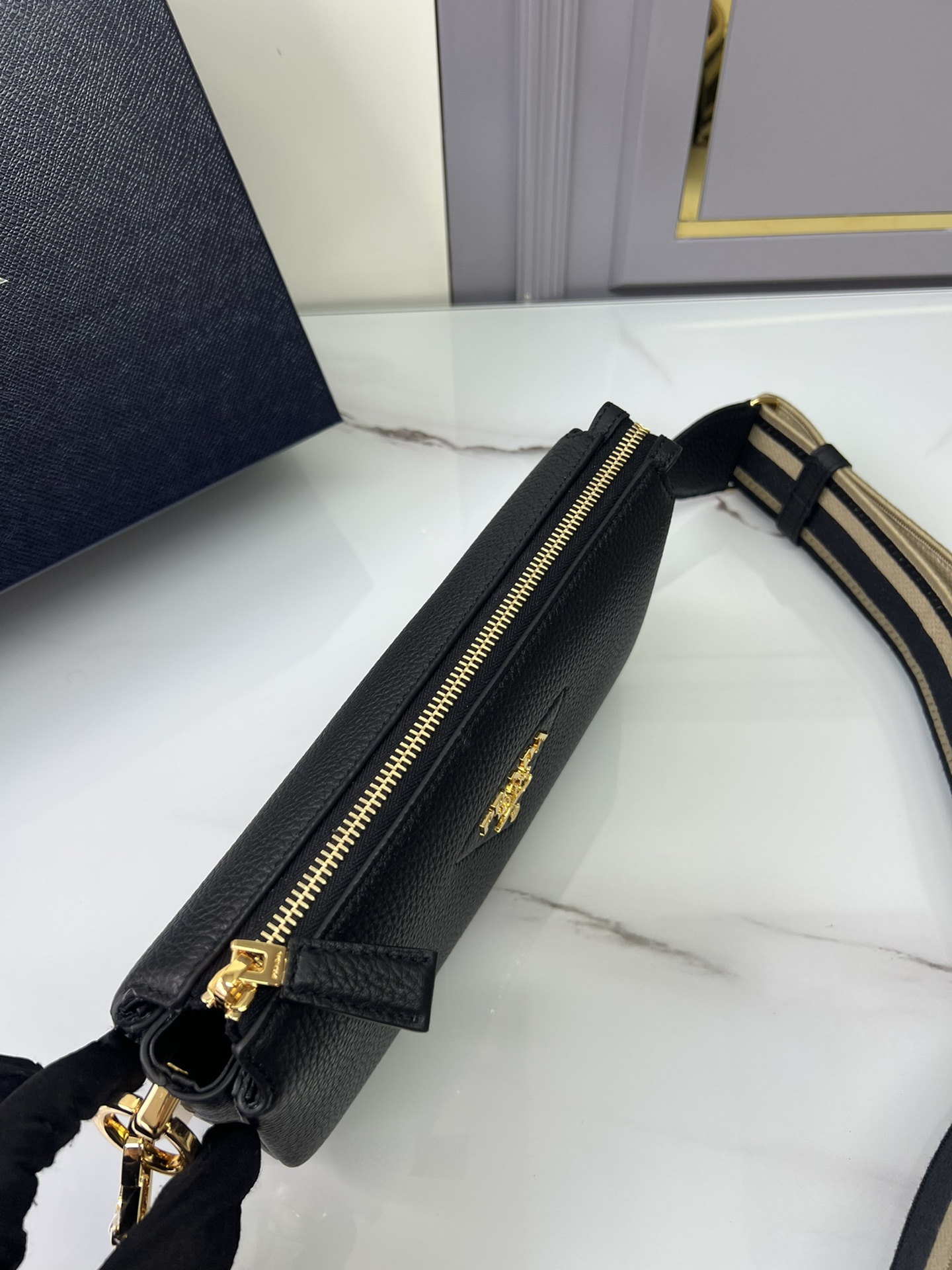 handbags prada 1BH194 23*14*6.5 - vstockx