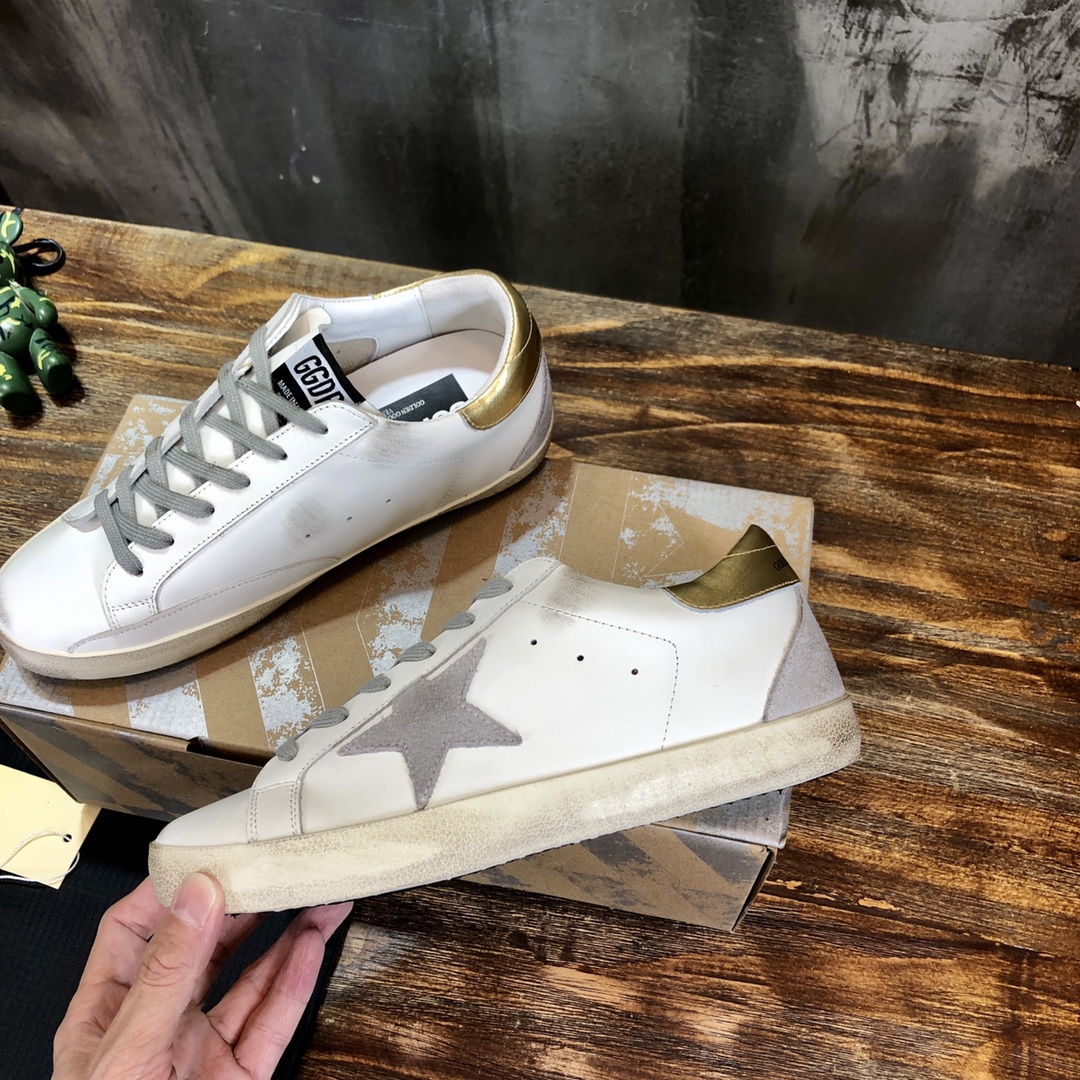 Golden Goose Superstar distressed-finish sneakers 13 - vstockx