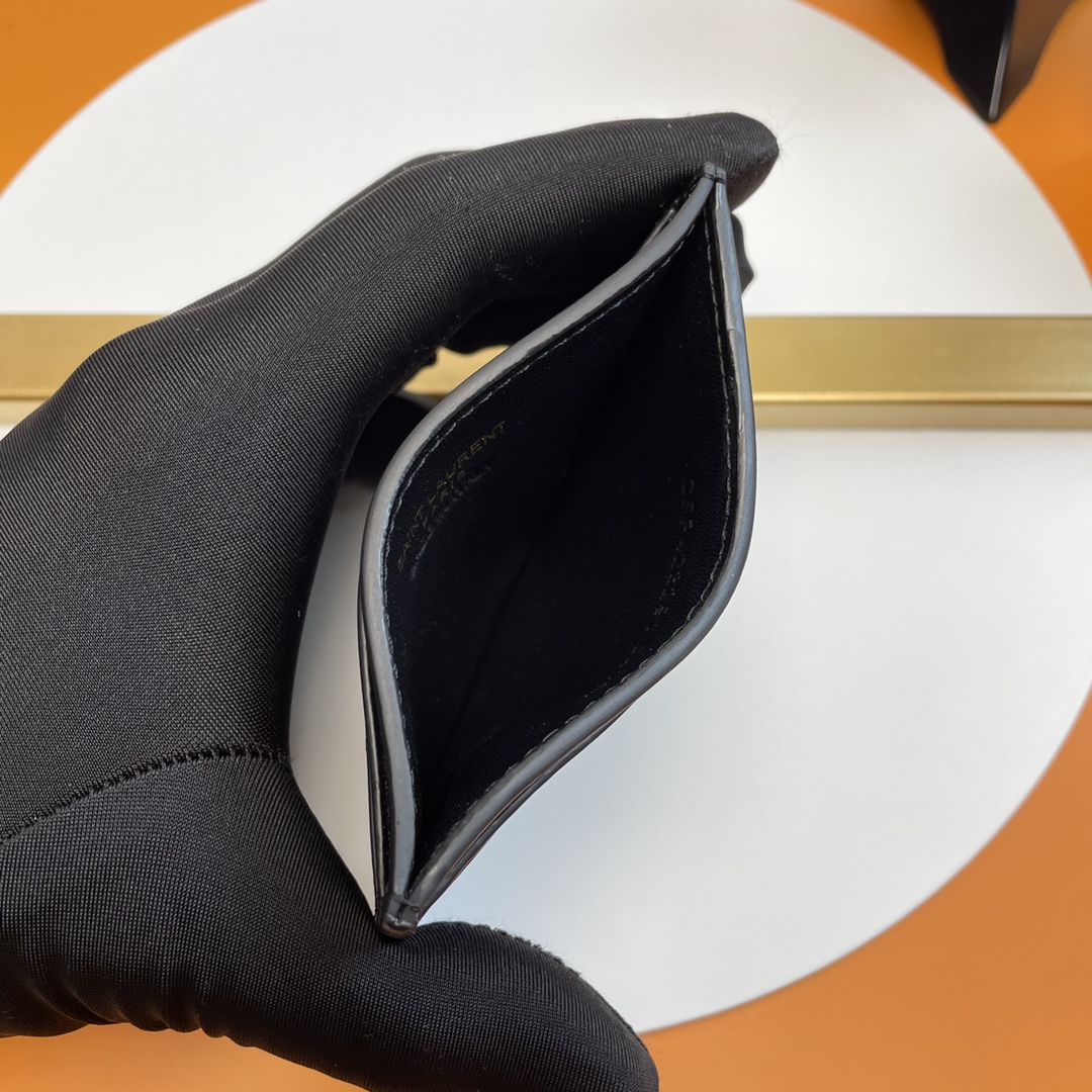 Handbags SAINT LAURENT 423291 size 10x7.5x0.5 cm - vstockx