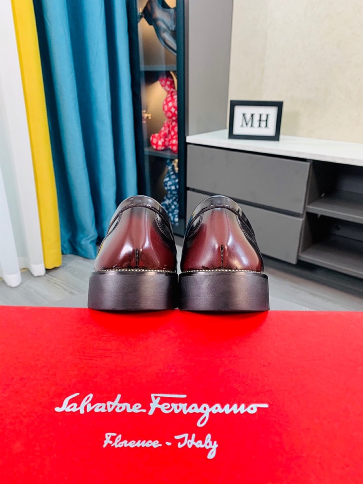 Salvatore Ferragamo Boots 34 - vstockx