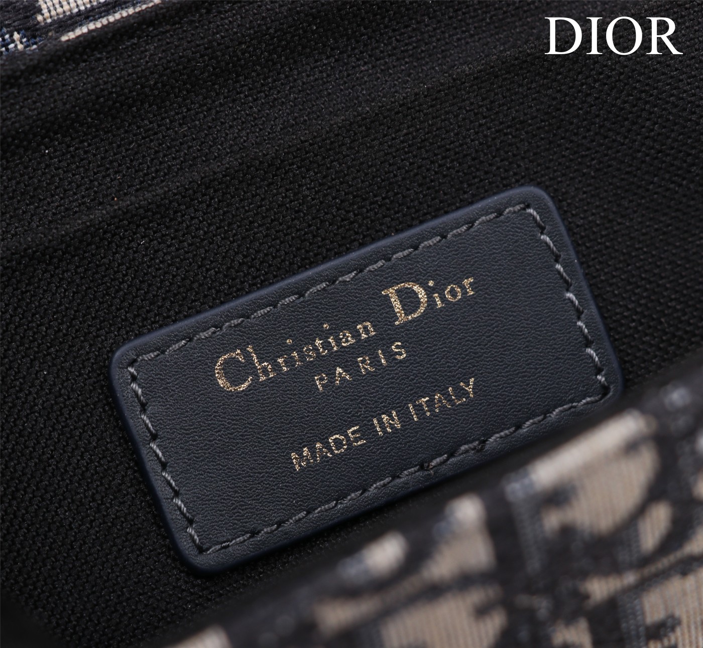 Handbag Dior size 18  12  5 cm - vstockx