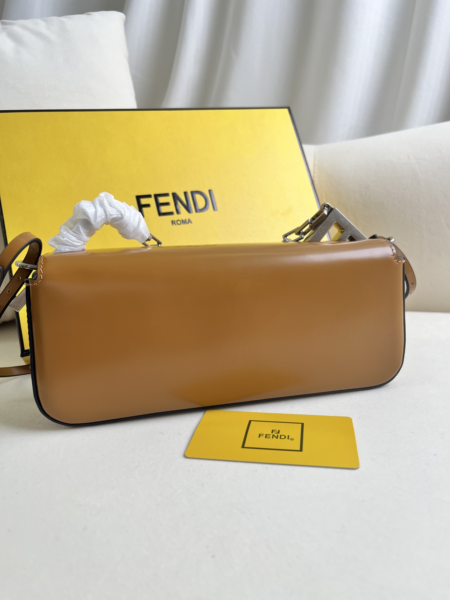 handbags FENDI 8605 size:23*13*7cm - vstockx