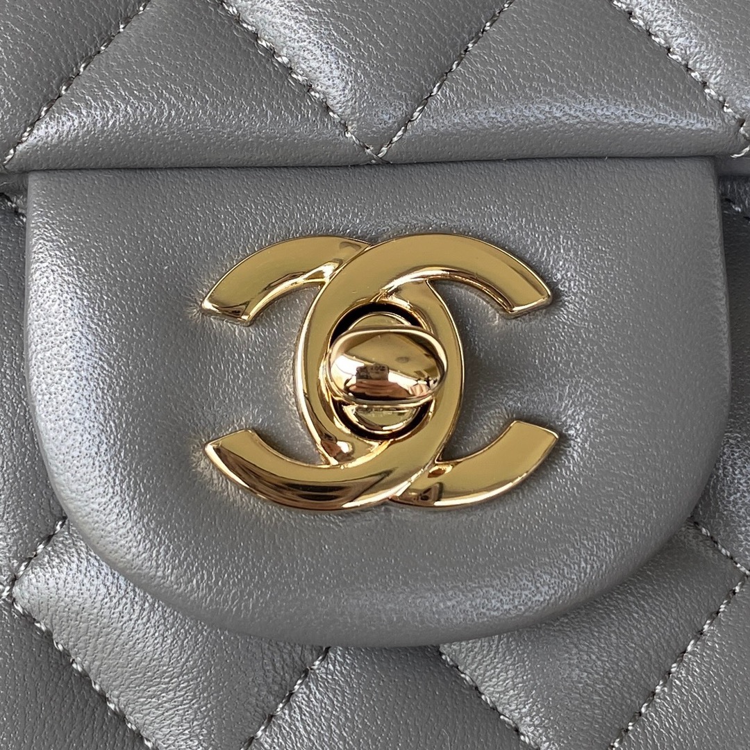 Handbag Chanel AS2431 size 20x12x6 cm - vstockx