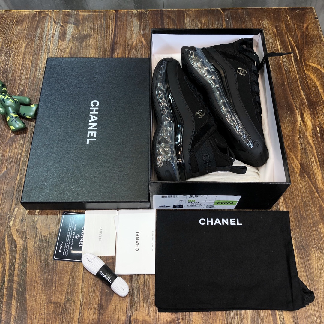 Chanel Fabric & Suede Calfskin Low Top Sneaker 14 - vstockx