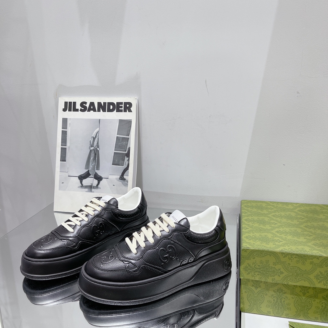 Gucci Women's GG sneaker 2 - vstockx