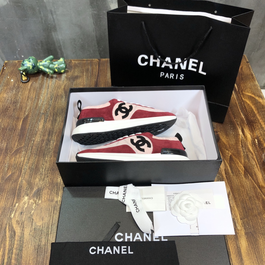 Chanel Fabric & Suede Calfskin Low Top Sneaker 35 - vstockx