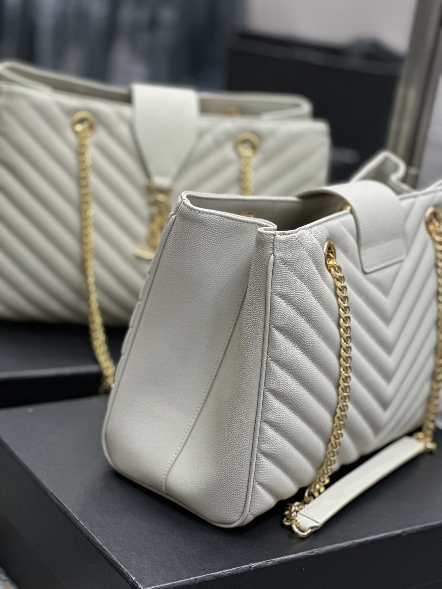 Handbags SAINT LAURENT 668900 size 33  22  15 cm - vstockx