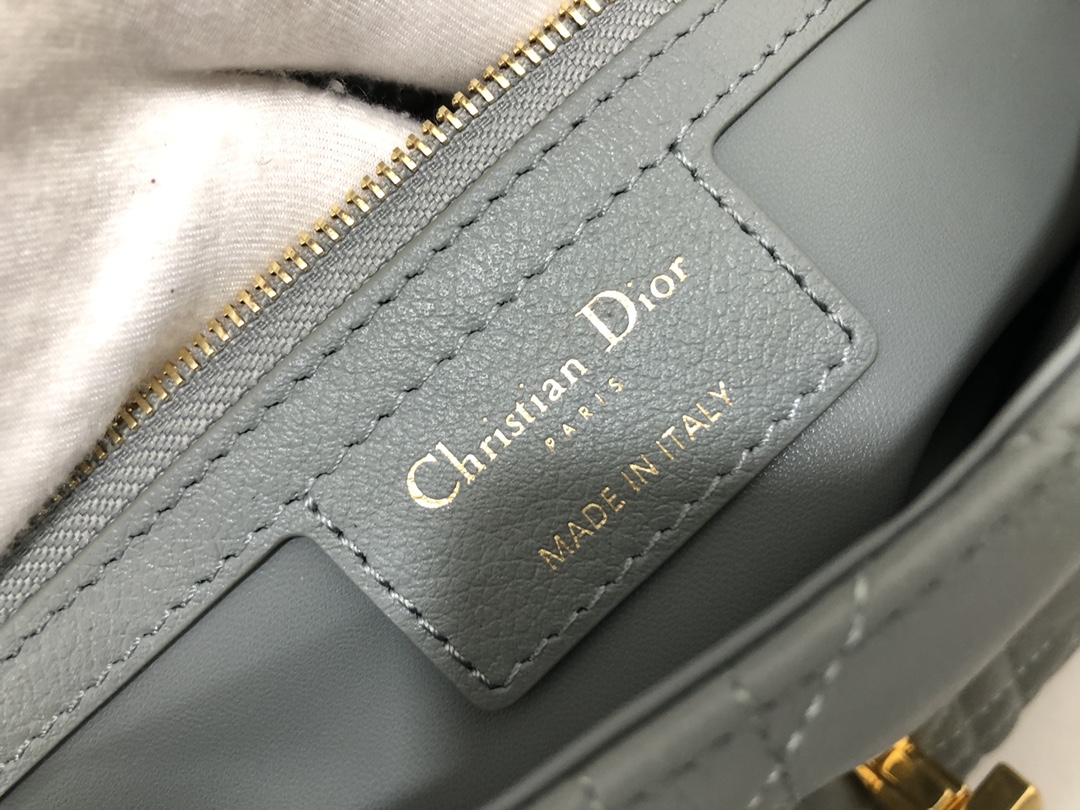 Handbag Dior M9242 size 25.5 x 15.5 x 8 cm - vstockx