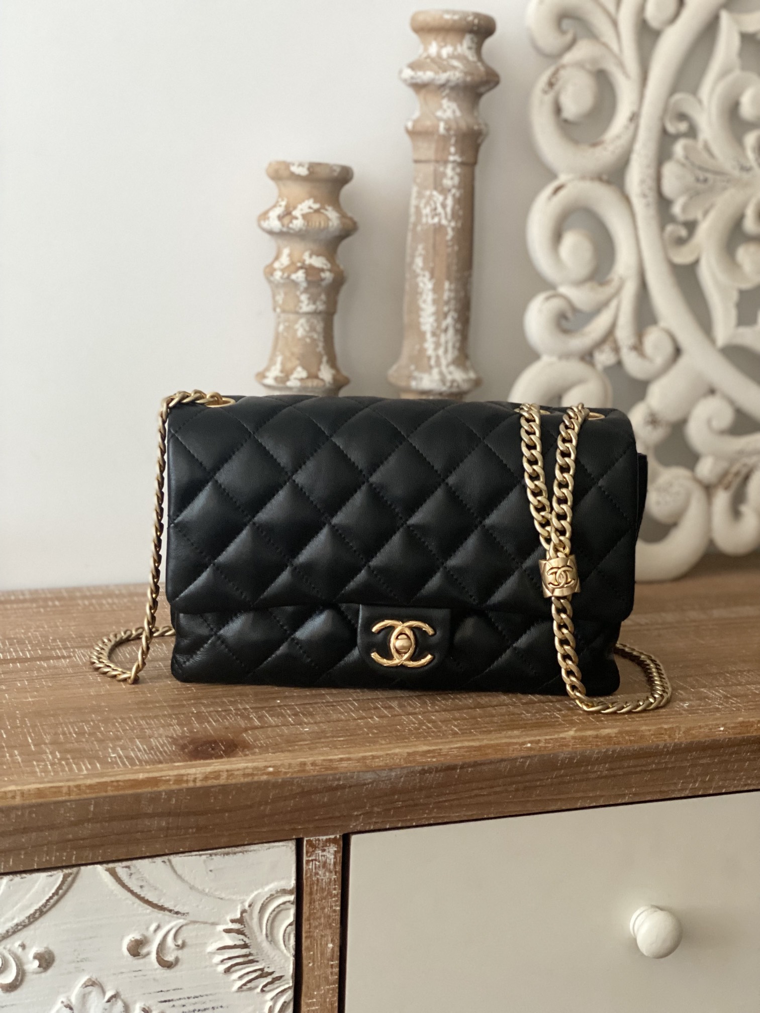 Handbag Chanel AS3609 size 16x25x10 cm - vstockx