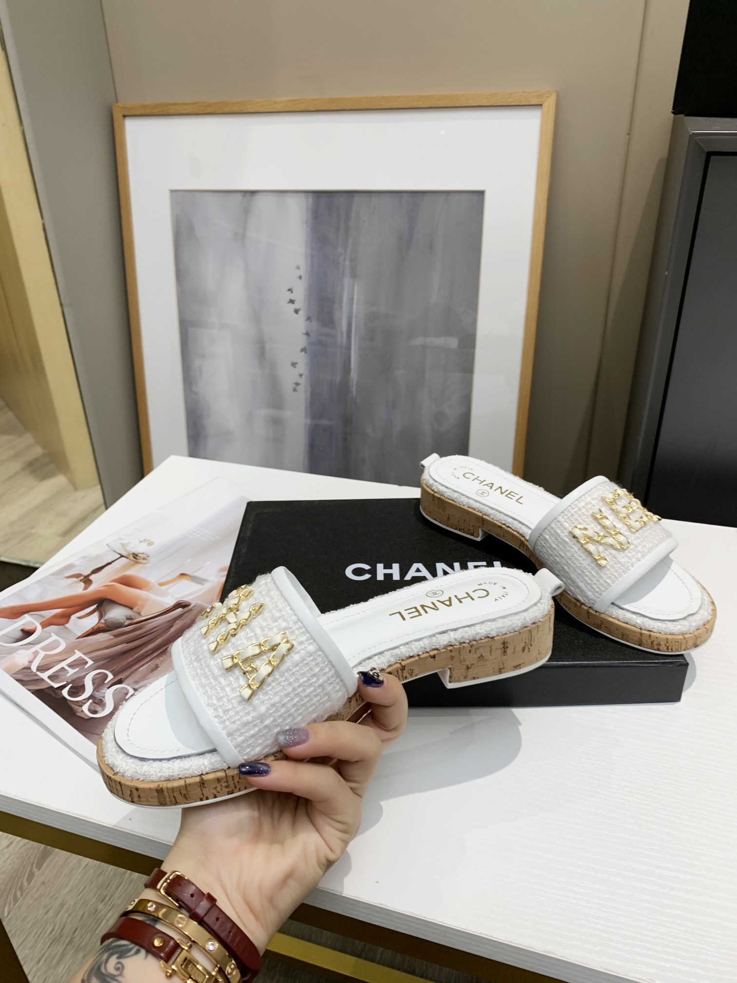 Chanel Slides 25 - vstockx