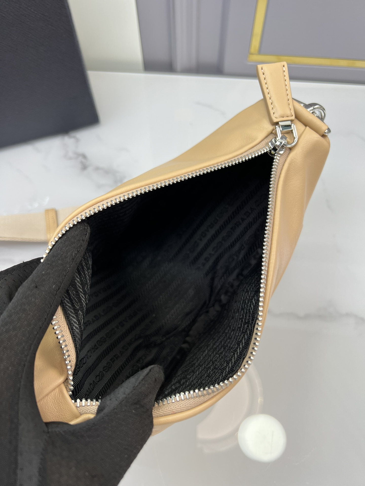 handbags prada 1BH190 26*14*12 - vstockx