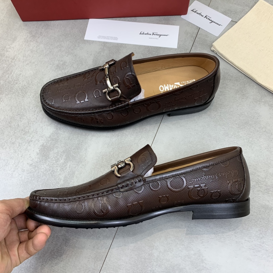 Salvatore Ferragamo Boots 13 - vstockx