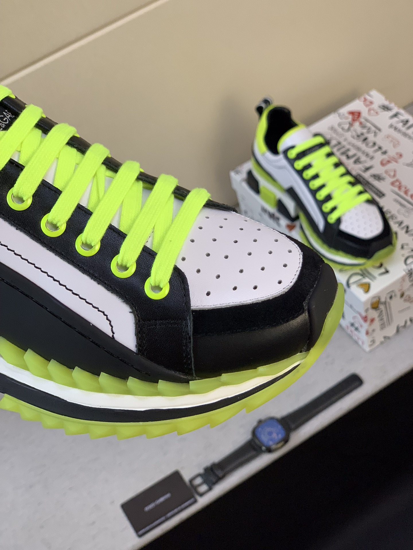 Dolce & Gabbana Low Tops Sneakers 33 - vstockx