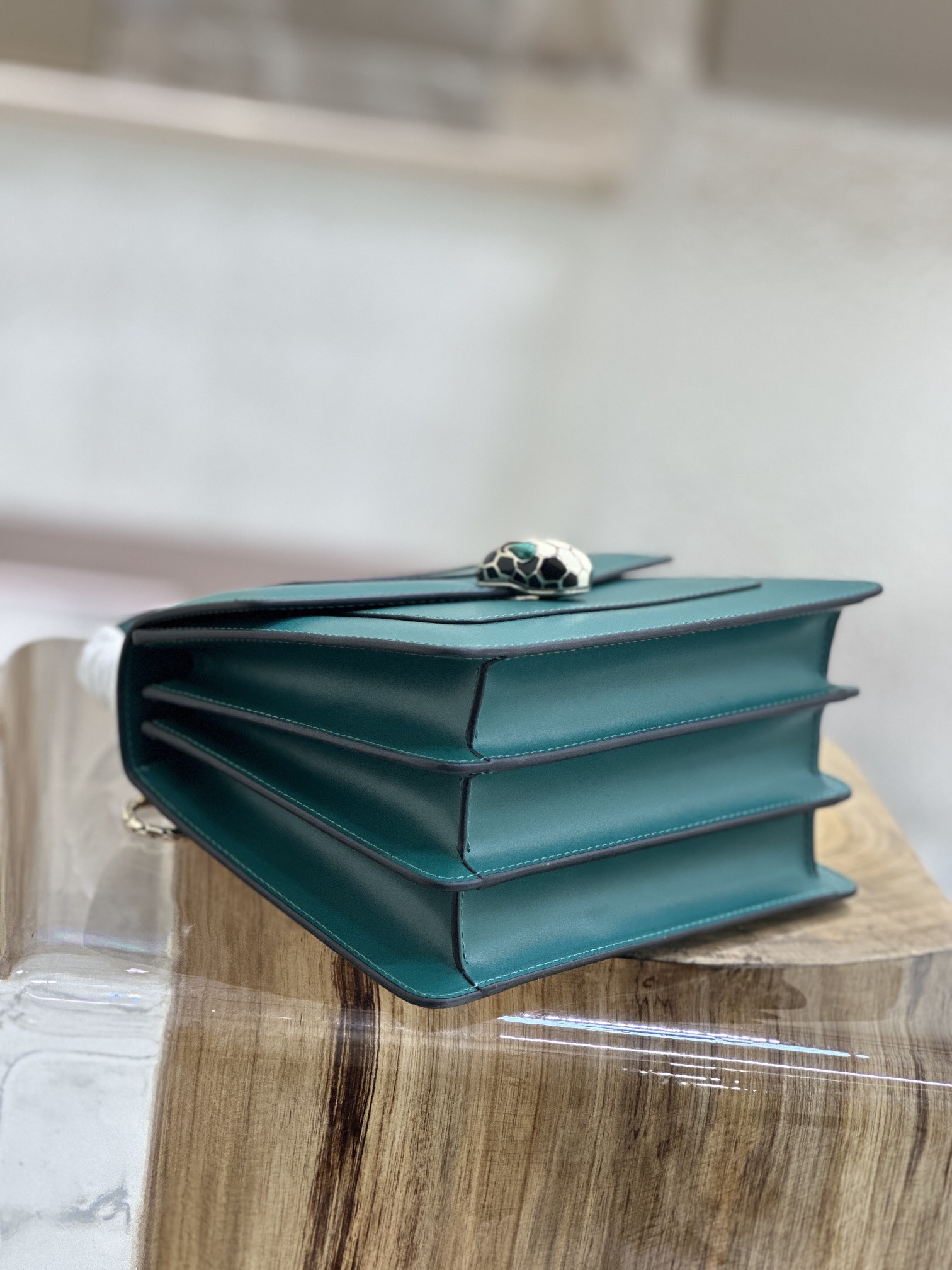 Handbags Bvlgari 38329 size:18*16*9 cm - vstockx