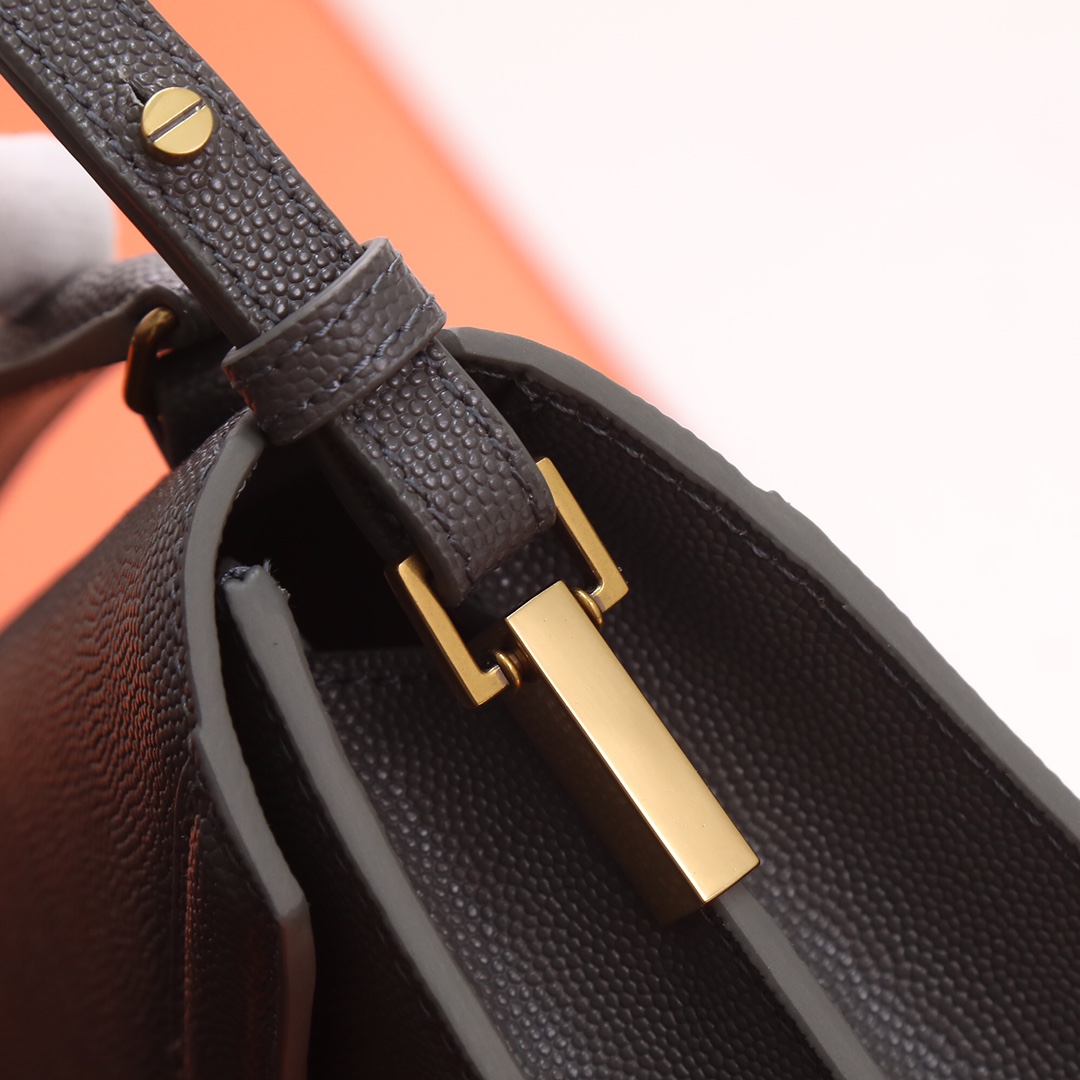 Handbags SAINT LAURENT 602716 size 20  16  7.5 cm - vstockx