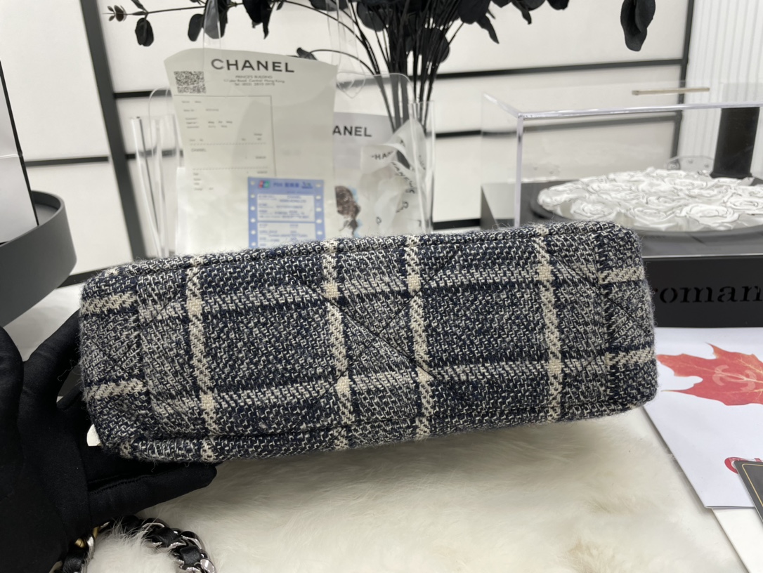 Handbag Chanel AS1160 size 26 cm - vstockx