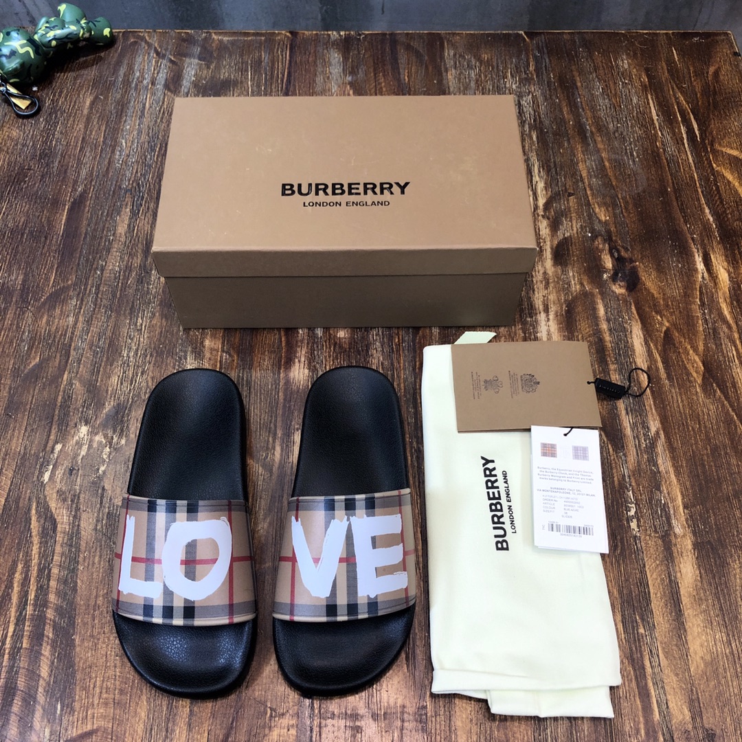 Burberry Slipper 1 - vstockx
