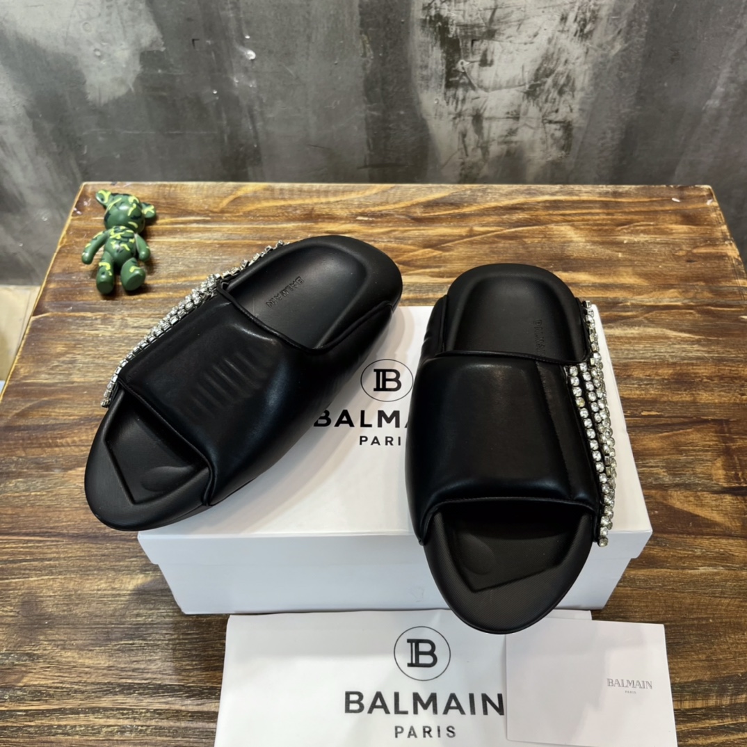 Balmain Quilted leather B-IT mules 7 - vstockx