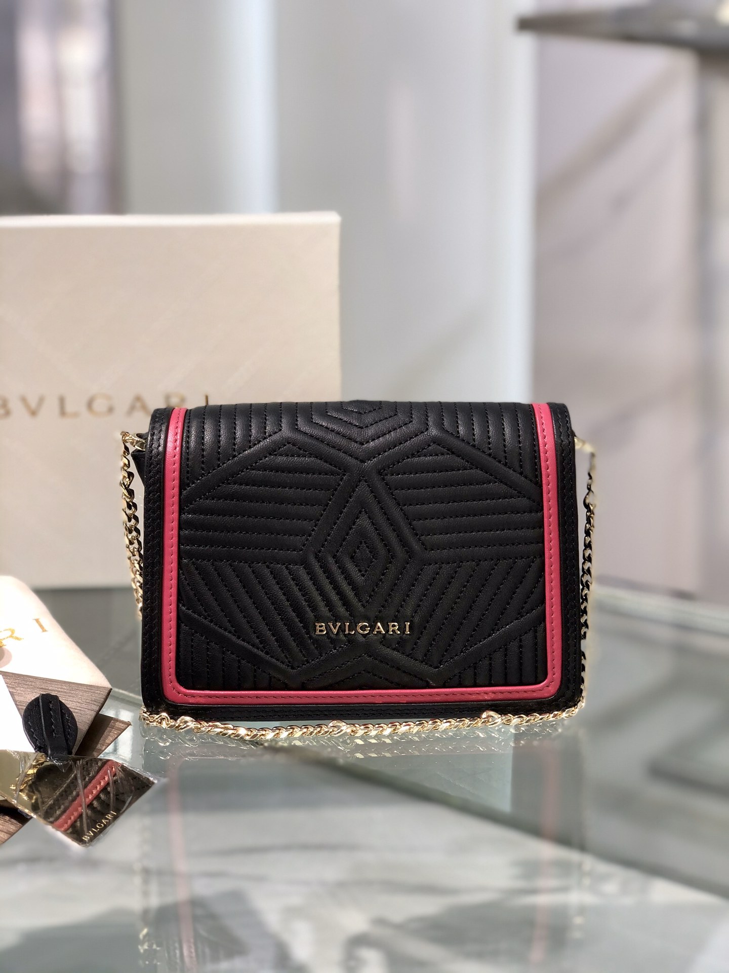Handbags Bvlgari Serpenti Forever 288104 size:17*11*5 cm - vstockx
