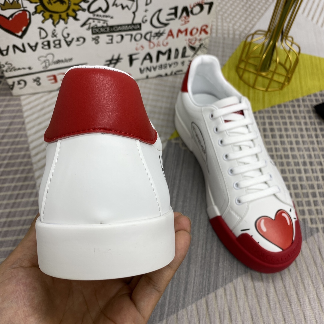 Dolce & Gabbana Low Tops Sneakers 95 - vstockx