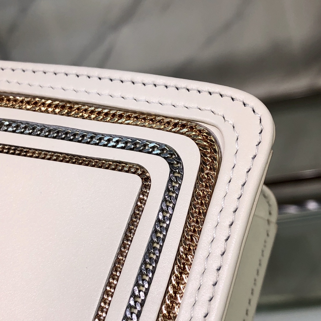 Handbags Bvlgari 288104 size:17.5*11*5 cm - vstockx