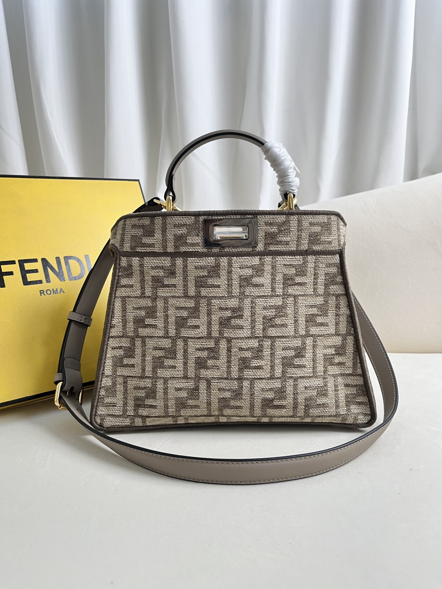 handbags FENDI 0229 size:27*21*11cm - vstockx
