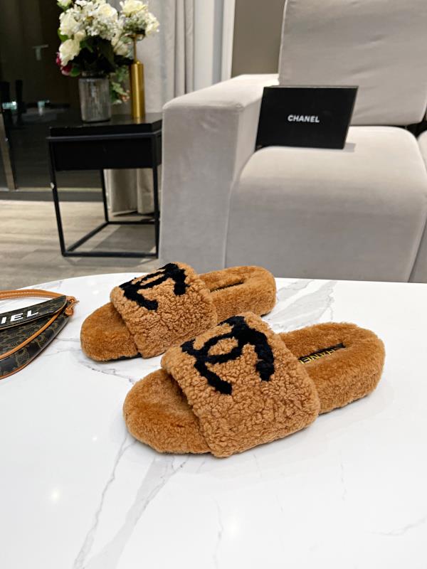 Chanel Slides 3 - vstockx