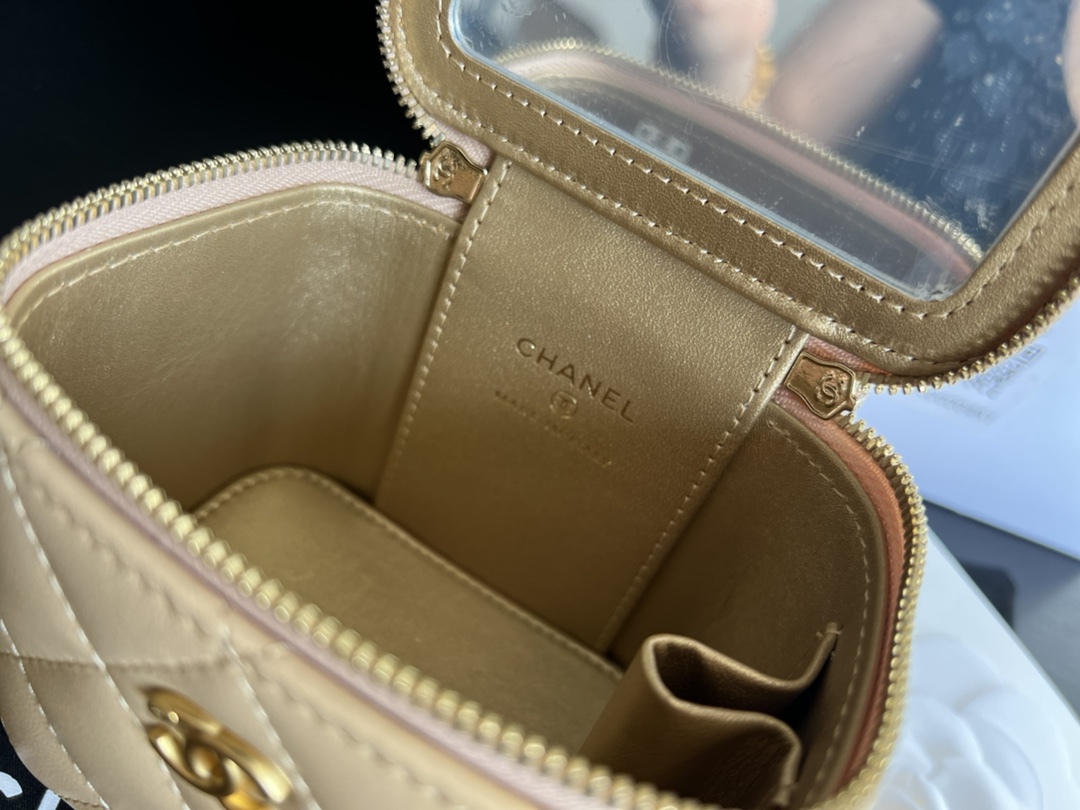 Handbag Chanel AP1447 size 8.5cmx11cmx7 cm - vstockx