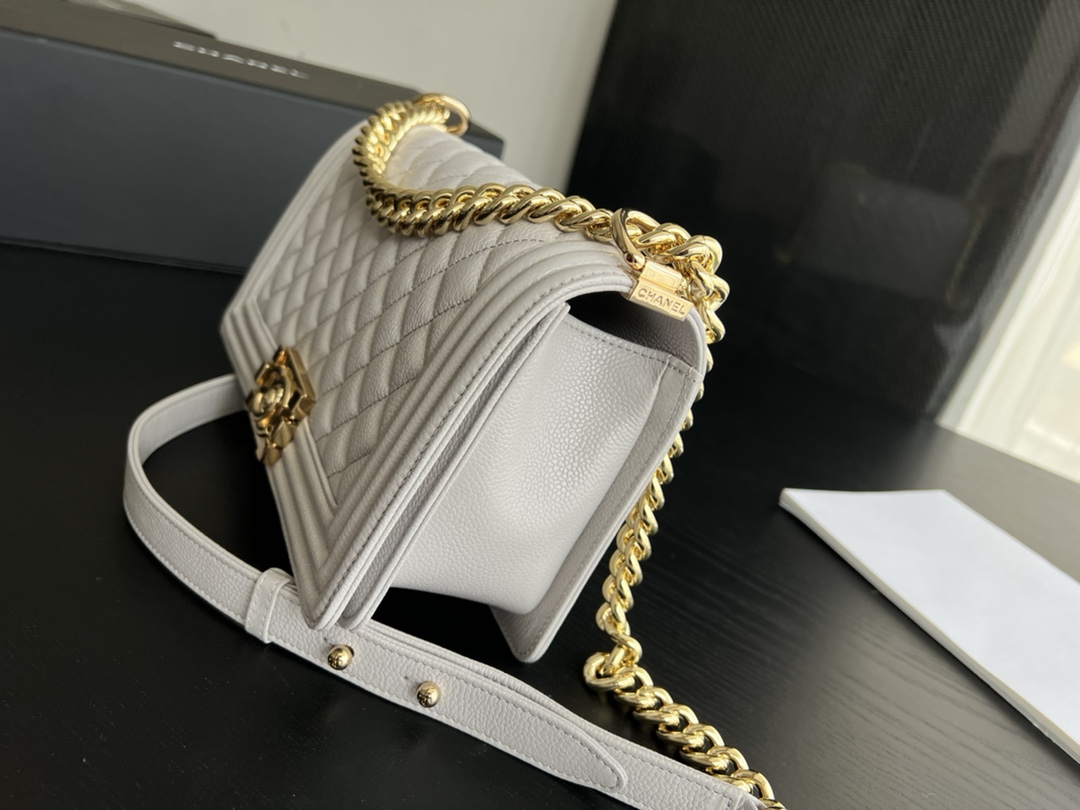 Handbag Chanel size 25 cm - vstockx
