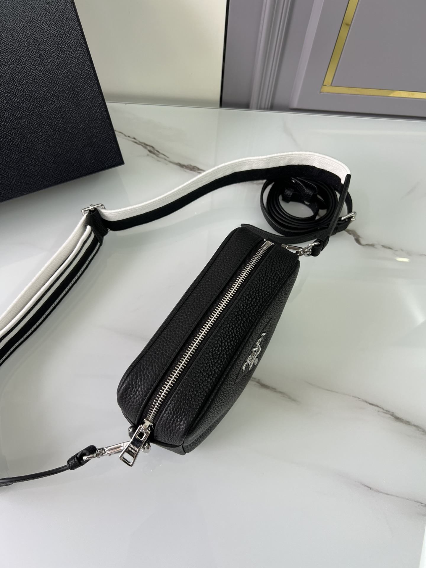 handbags prada 1BH192 19*12*6 - vstockx