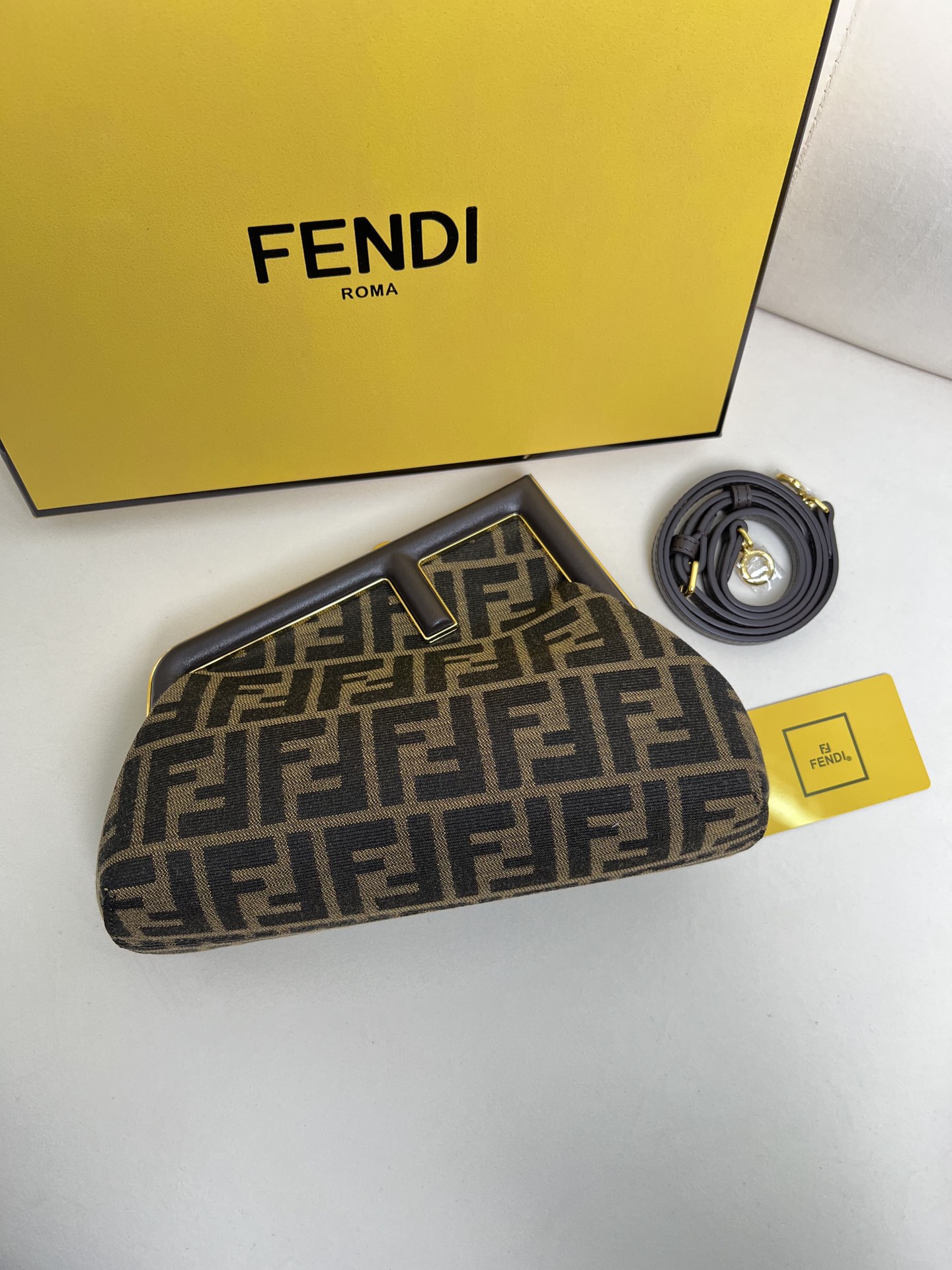 handbags FENDI 8BP229 sie:18*26*9.5cm - vstockx