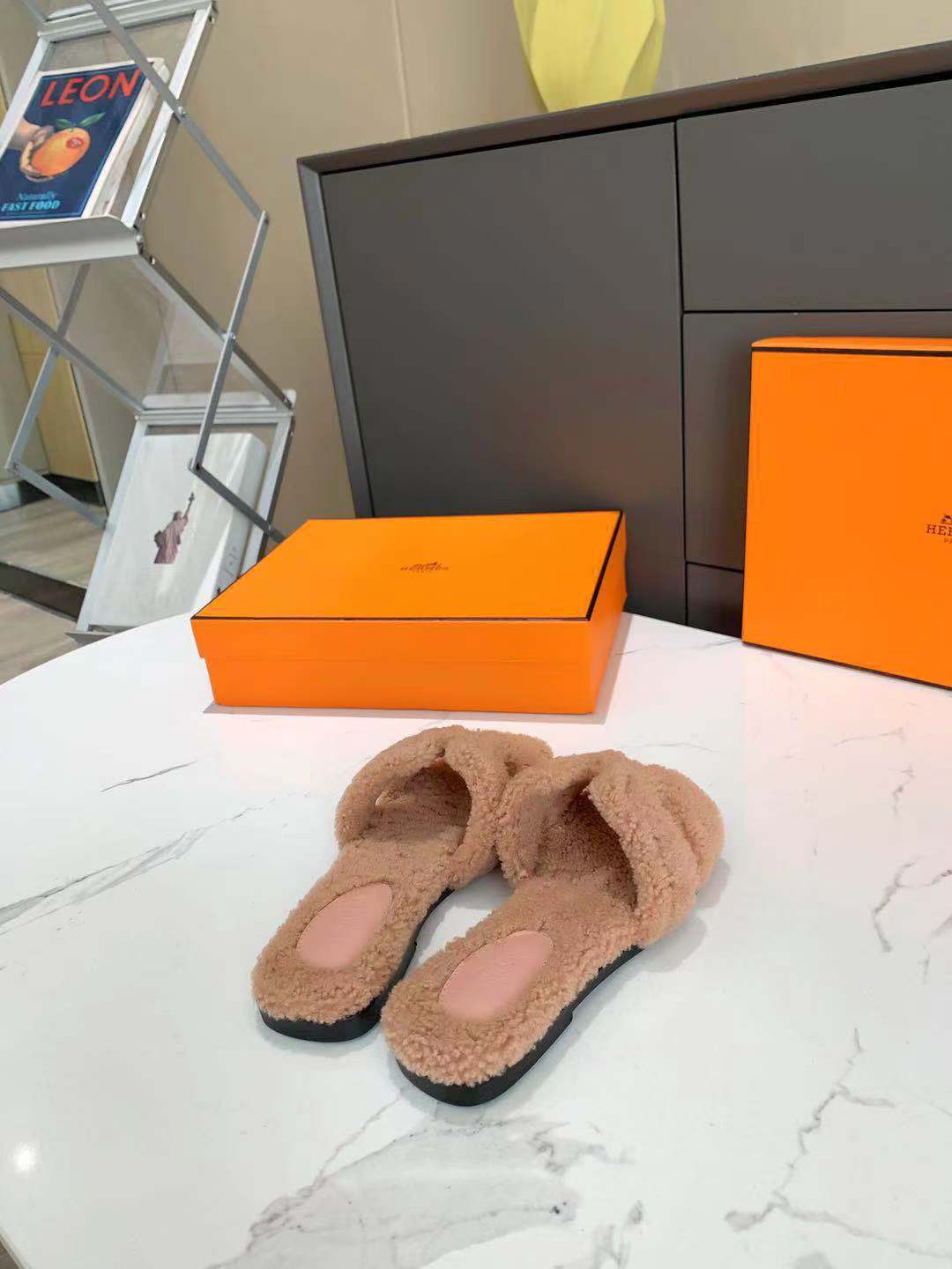 Hermes Sandals 44 - vstockx
