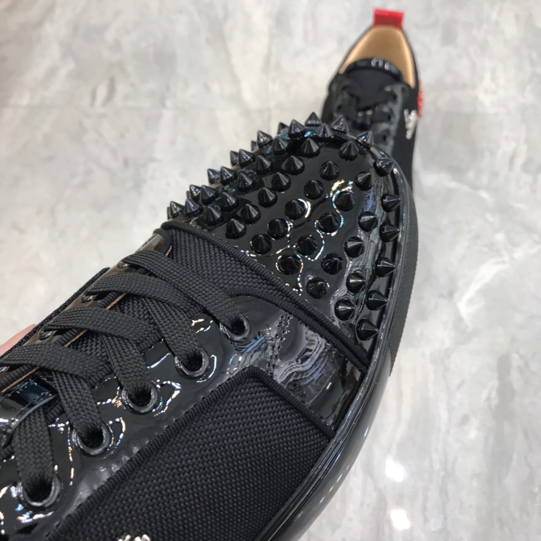 Christian Louboutin Louis Junior Spikes Orlato Flat Sneakers 55 - vstockx