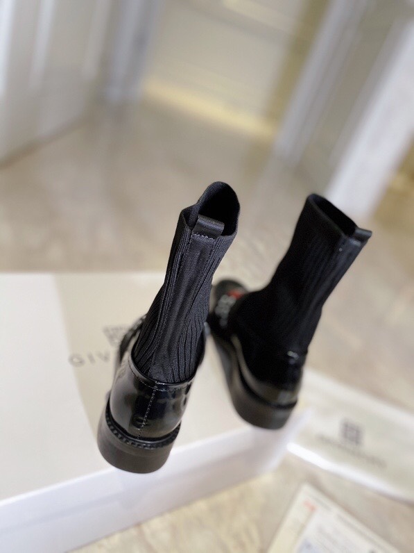 Givenchy Boots 10 - vstockx