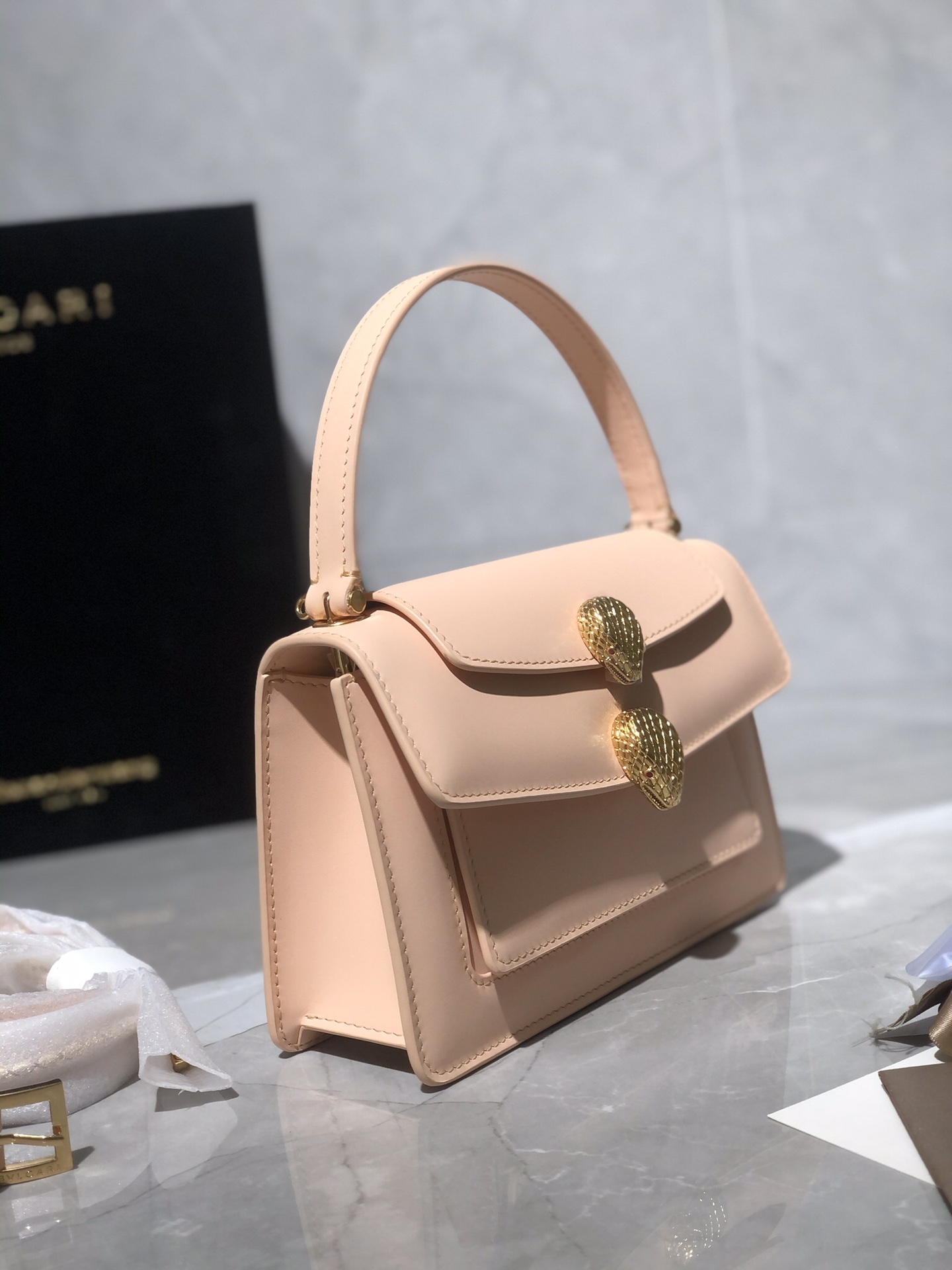 Handbags Bvlgari 288739 size:18.5*13*6.5 cm - vstockx