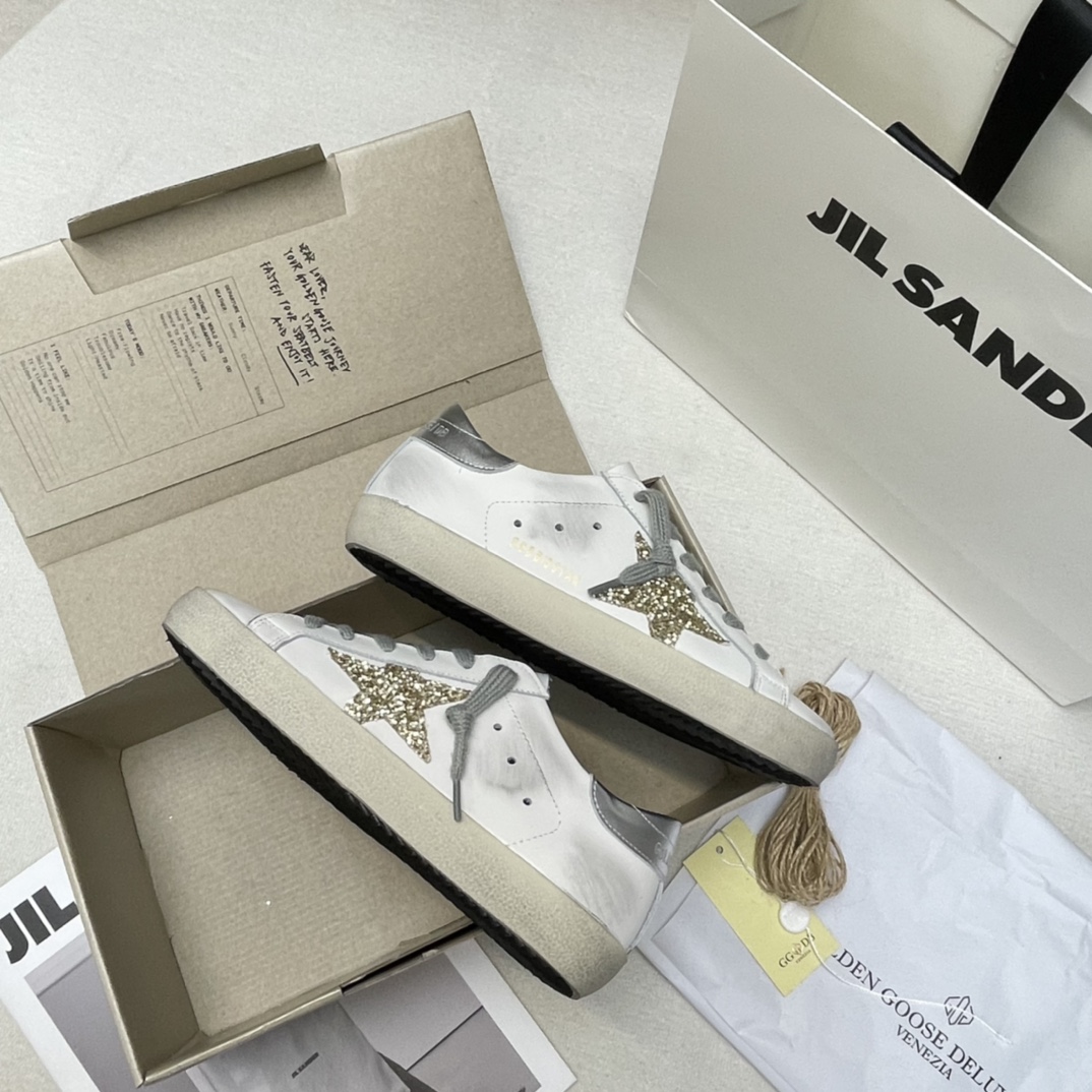 Golden Goose Superstar distressed-finish sneakers 25 - vstockx