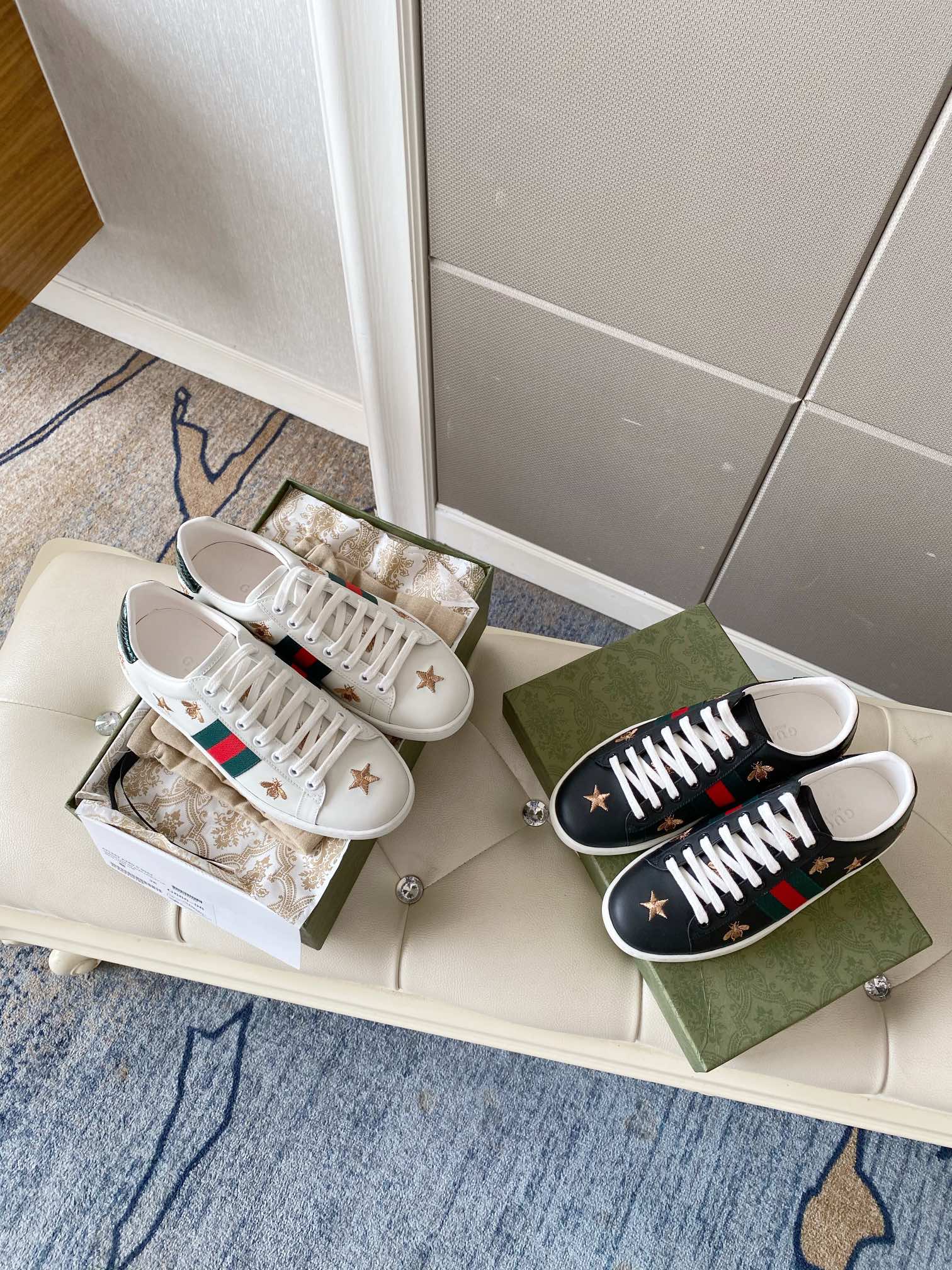 Gucci Women's Ace sneaker with bee sneaker 4 - vstockx