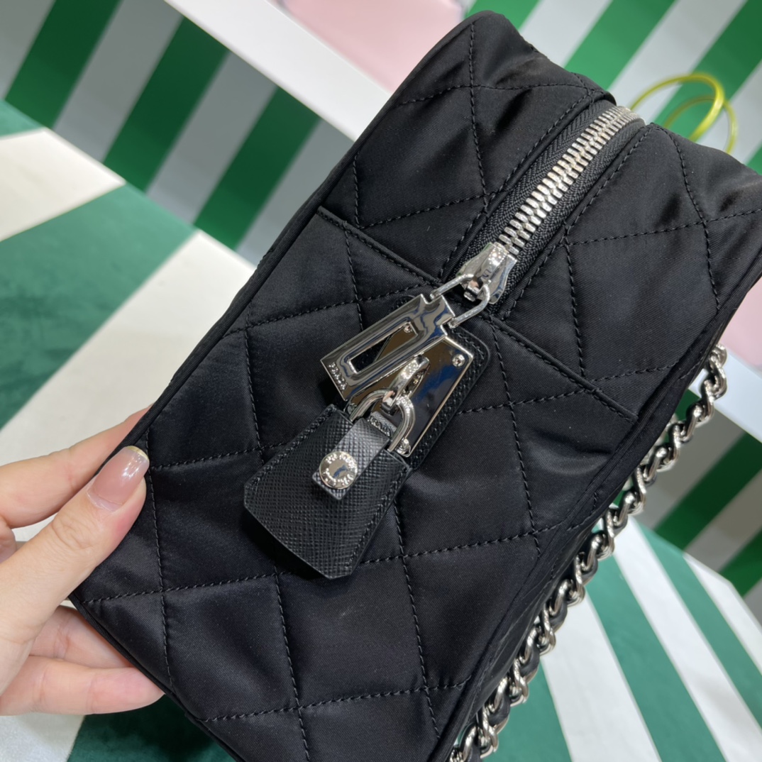 Handbags Prada BL0774 size:30*24*13 cm - vstockx
