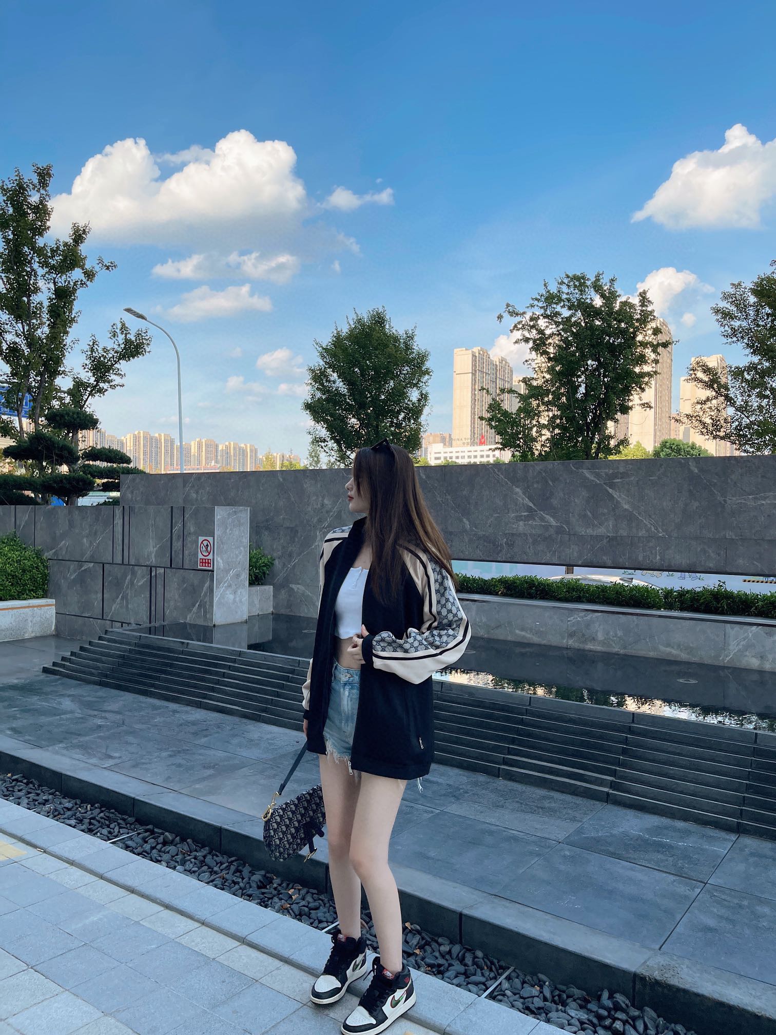 Clothes Gucci 408 - vstockx